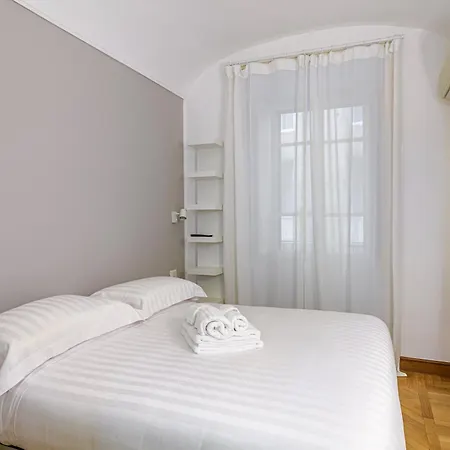 Lion Aparts شقة *